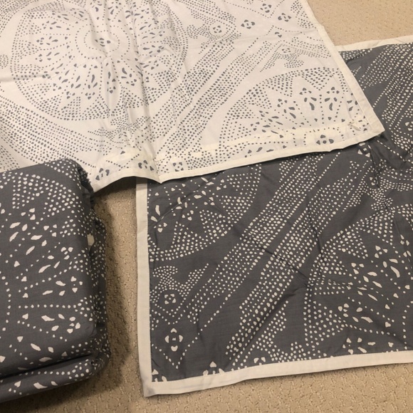 NIB Lauren Ralph Lauren Luke Medallion Queen set - Picture 3 of 12